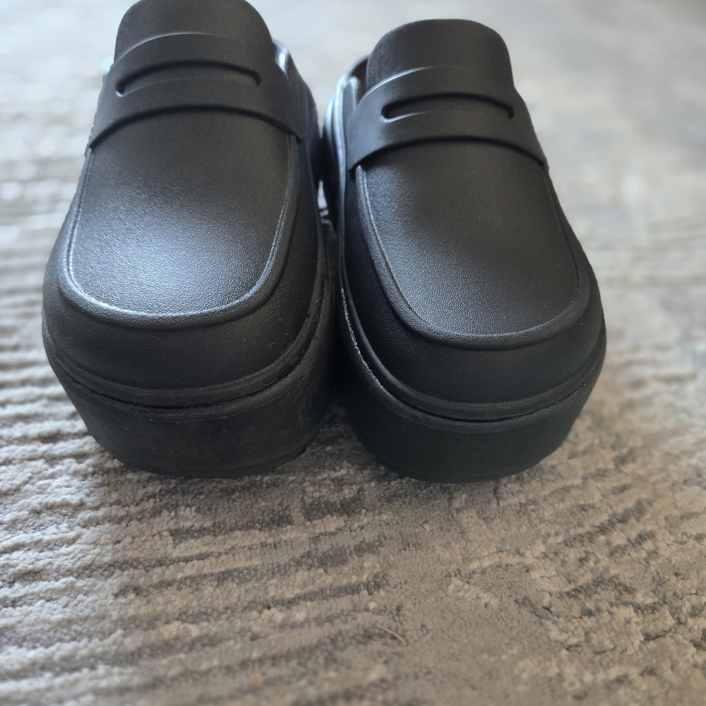 CROCS Black Platform Loafer Flats - Picture 3 of 10
